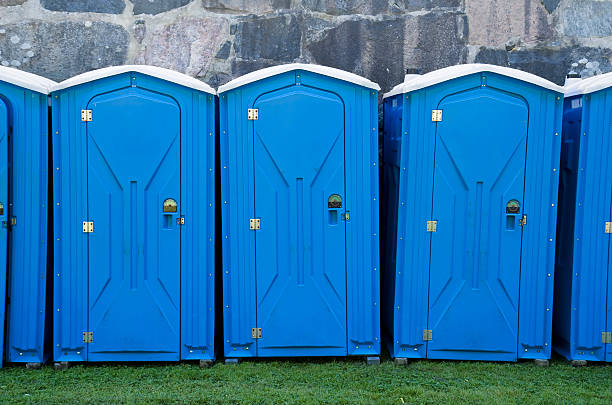 Best Standard Portable Toilet Rental  in Edgeworth, PA